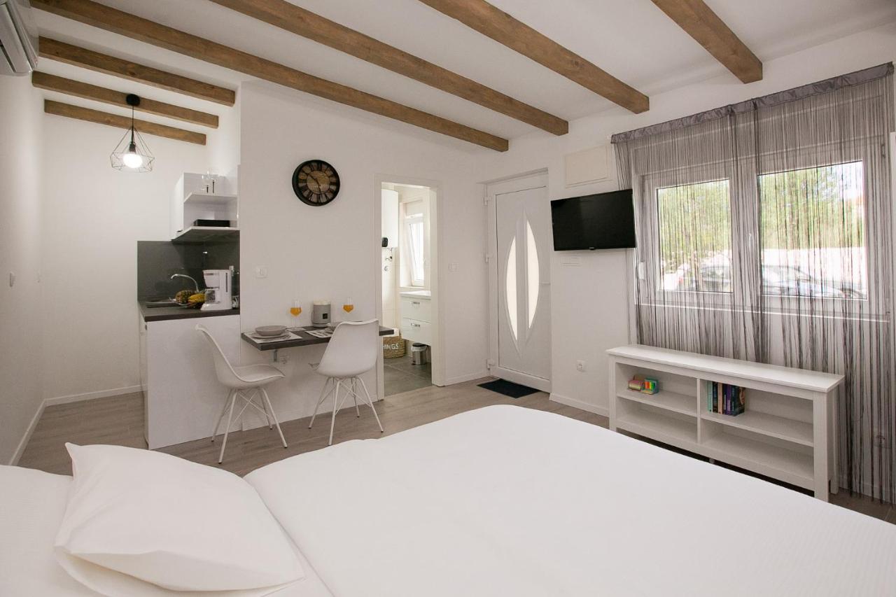 Studio Apartments Tara Zadar Eksteriør bilde