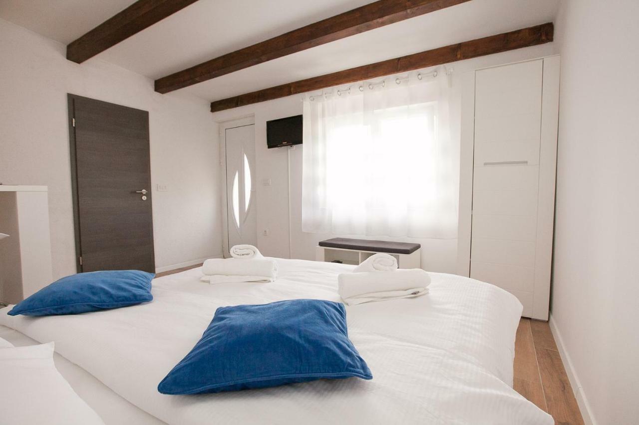 Studio Apartments Tara Zadar Eksteriør bilde